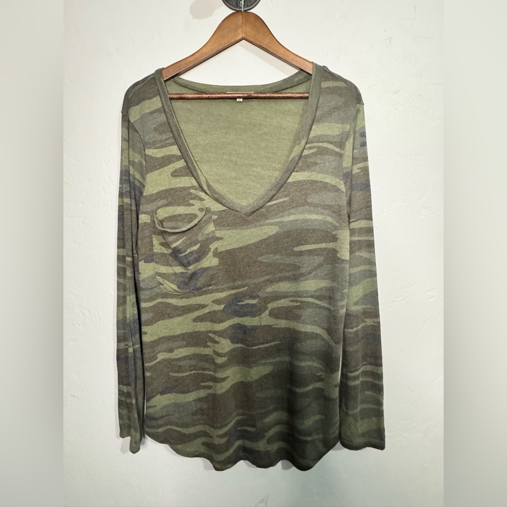 Z Supply Camo Green‎ V-Neck Top